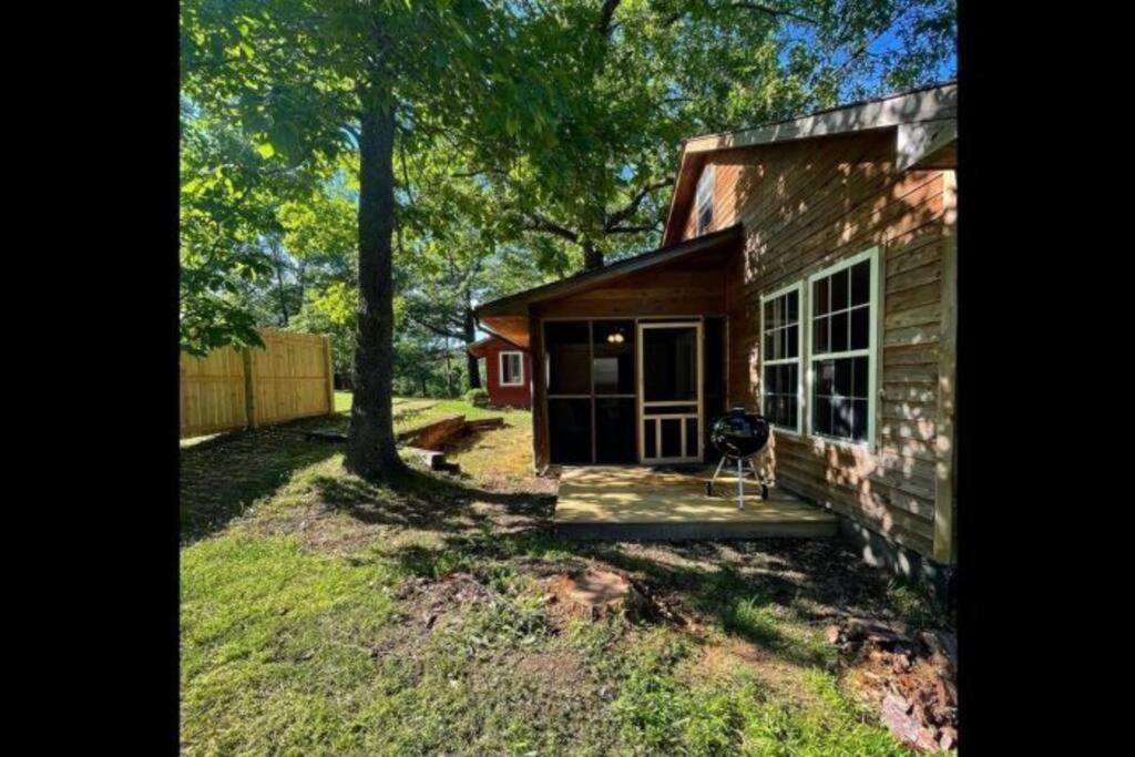 The Hideaway At Bear Mountain Log Cabins Eureka Springs Buitenkant foto